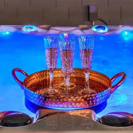 Cozy Desert Retreat - Pool, Spa, Views Henderson Esterno foto