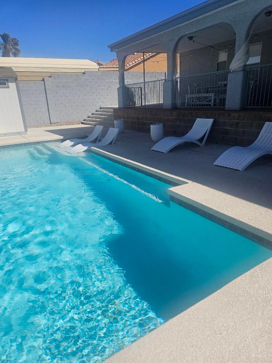 Cozy Desert Retreat - Pool, Spa, Views Henderson Esterno foto